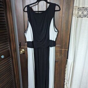 Black and white stretchy colorblock maxi dress